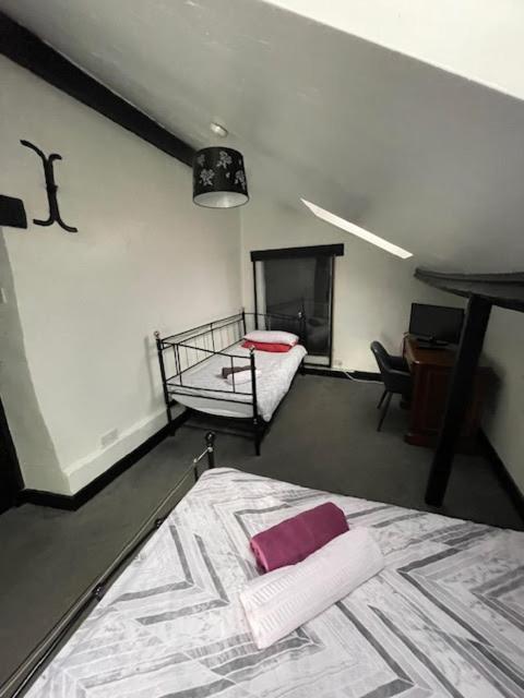 The White Hart Inn تويكنهام المظهر الخارجي الصورة