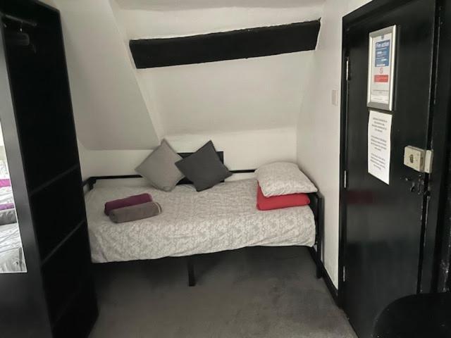 The White Hart Inn تويكنهام المظهر الخارجي الصورة