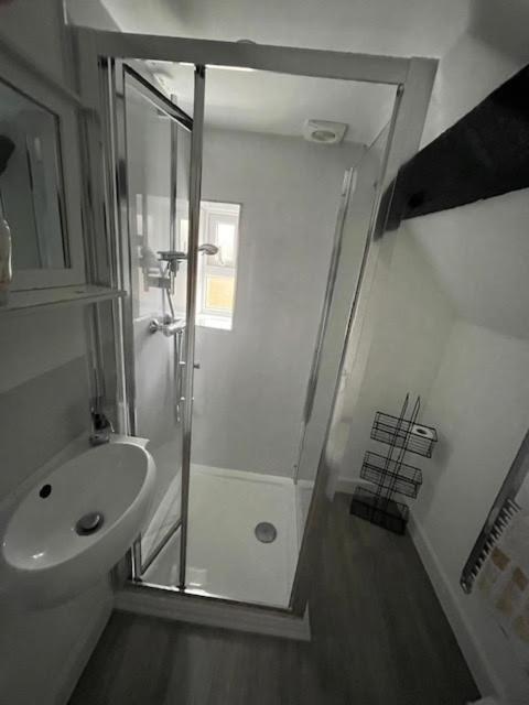 The White Hart Inn تويكنهام الغرفة الصورة