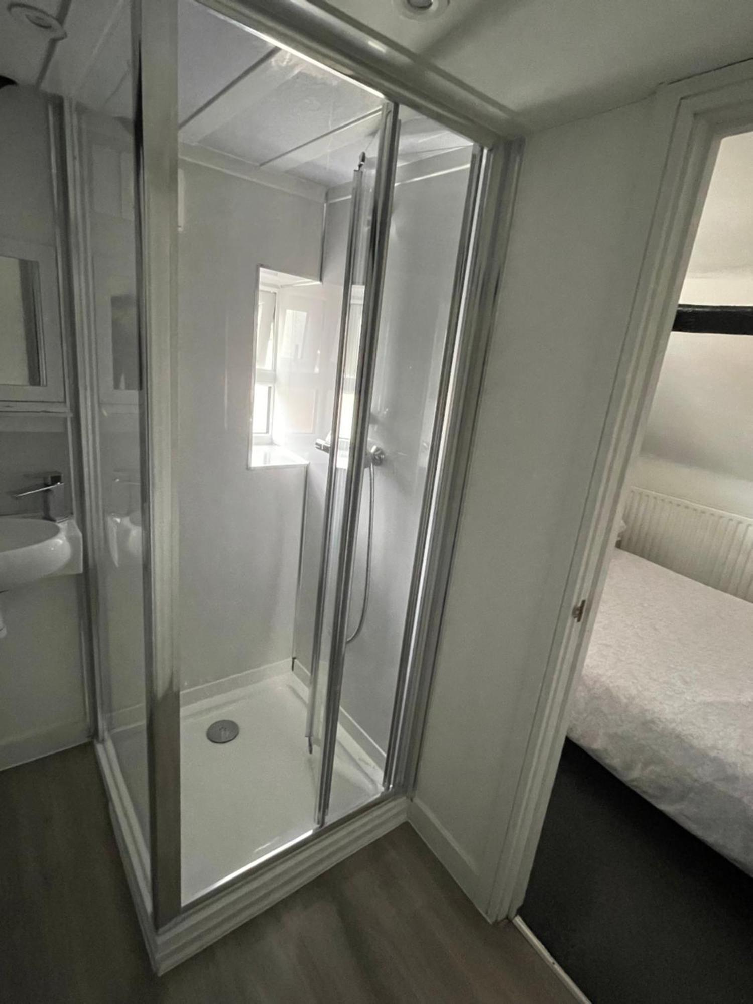The White Hart Inn تويكنهام الغرفة الصورة